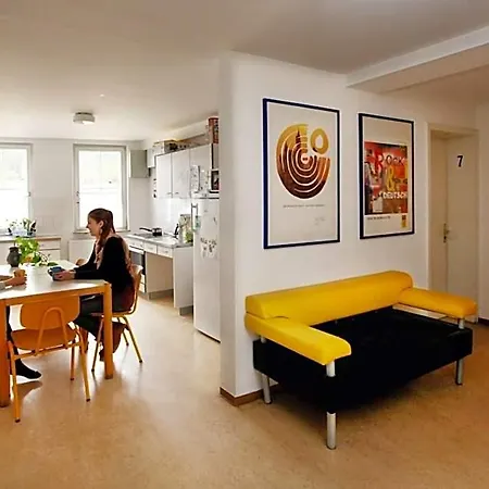 公寓式酒店 Gaestehaus Goethe-institut 施韦比施哈尔