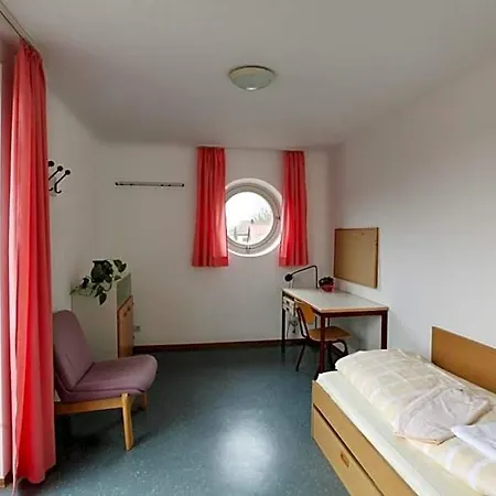 Gaestehaus Goethe-institut * 施韦比施哈尔